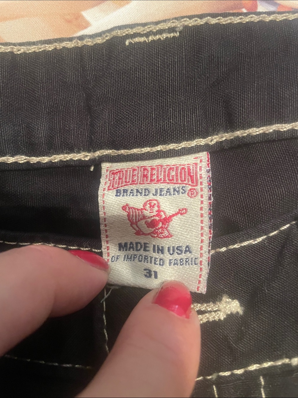 True Religion Black Women’s Jeans with Contrast Stitching - Picture 3 of 7
